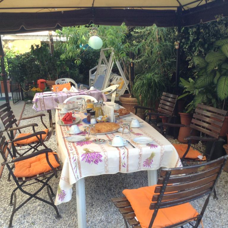 ヴィアレッジョ Casa Fornaciari Bed & Breakfast エクステリア 写真