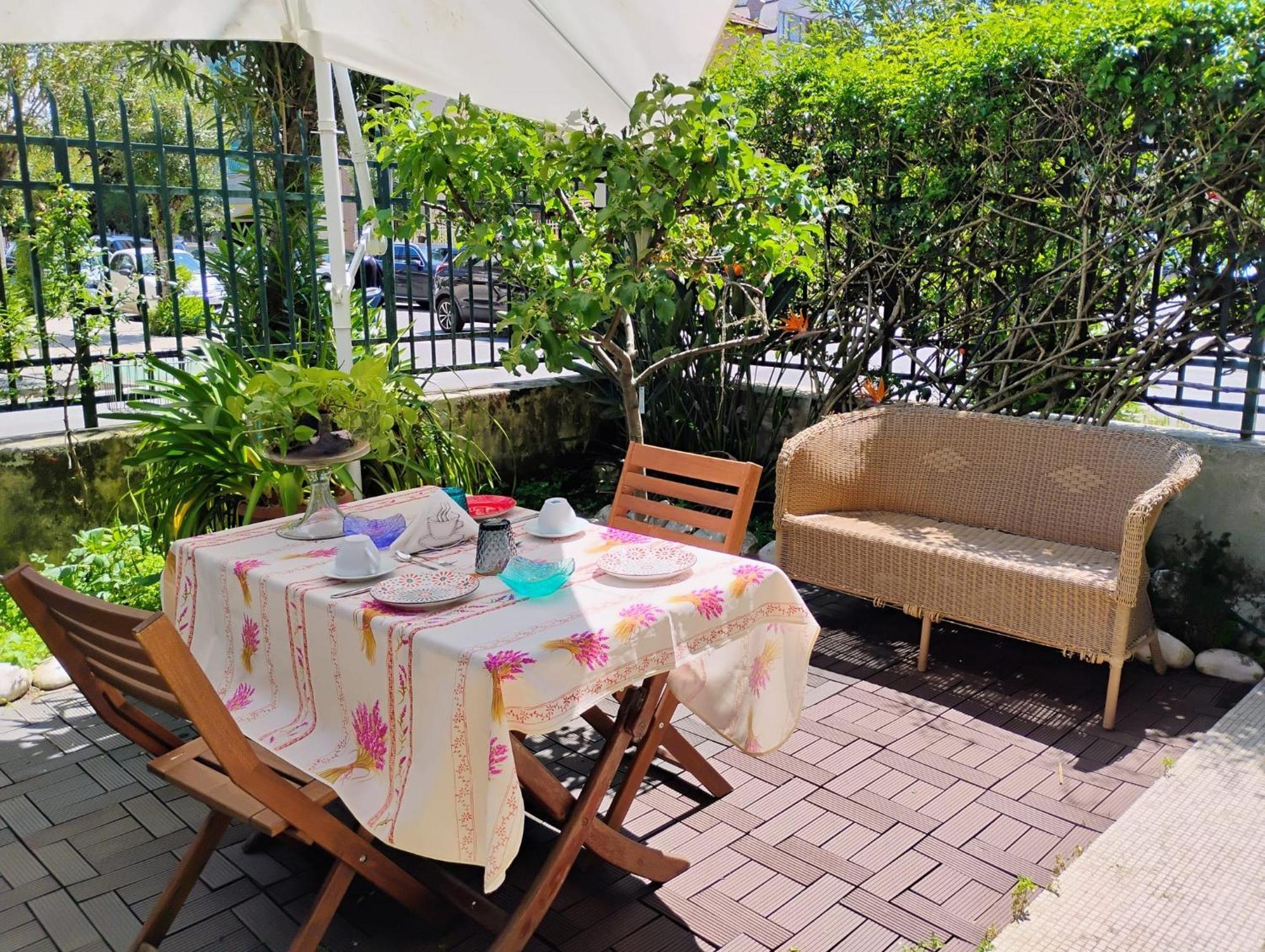 ヴィアレッジョ Casa Fornaciari Bed & Breakfast エクステリア 写真