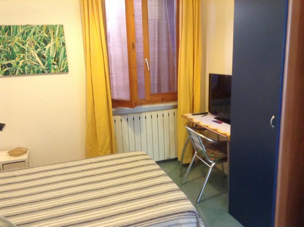 ヴィアレッジョ Casa Fornaciari Bed & Breakfast エクステリア 写真